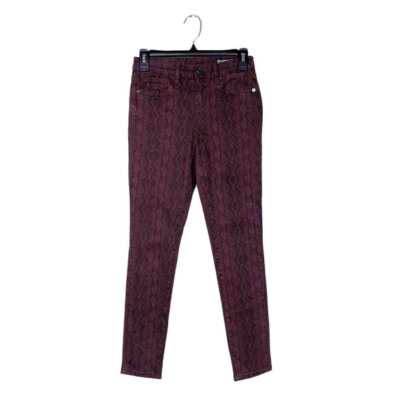 BlankNYC The Reade Crop Rattled Up Red Snakeskin Stretch Jeans Size 24 - Picture 1 of 7